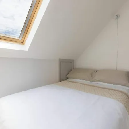 2 Bedrooms Overlooking Little Petherick Creek Exterior foto