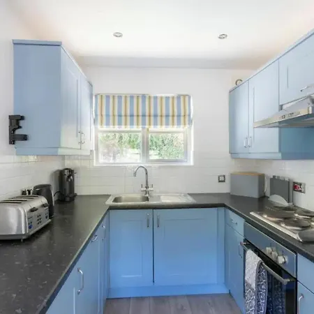 2 Bedrooms Overlooking Little Petherick Creek Exterior foto