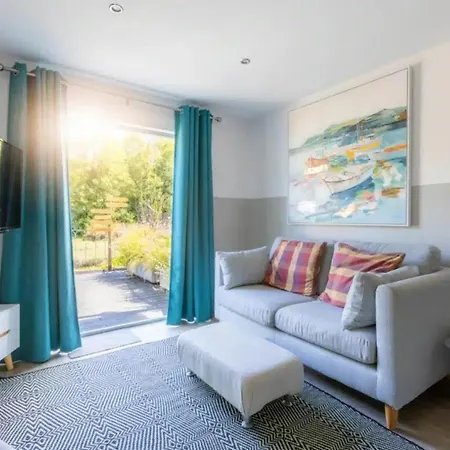 2 Bedrooms Overlooking Little Petherick Creek Exterior foto