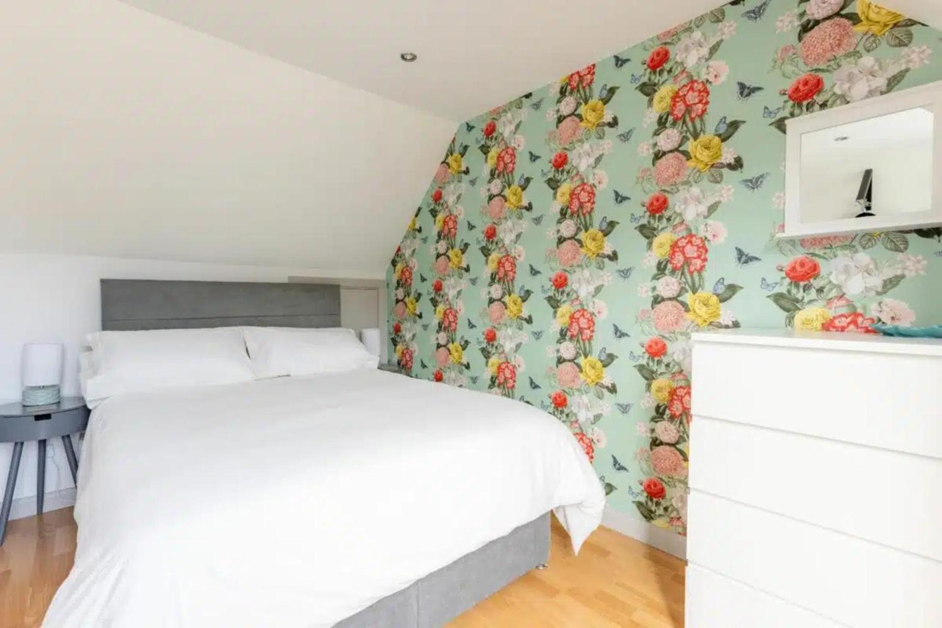 Holiday home 2 Bedrooms Overlooking Creek *